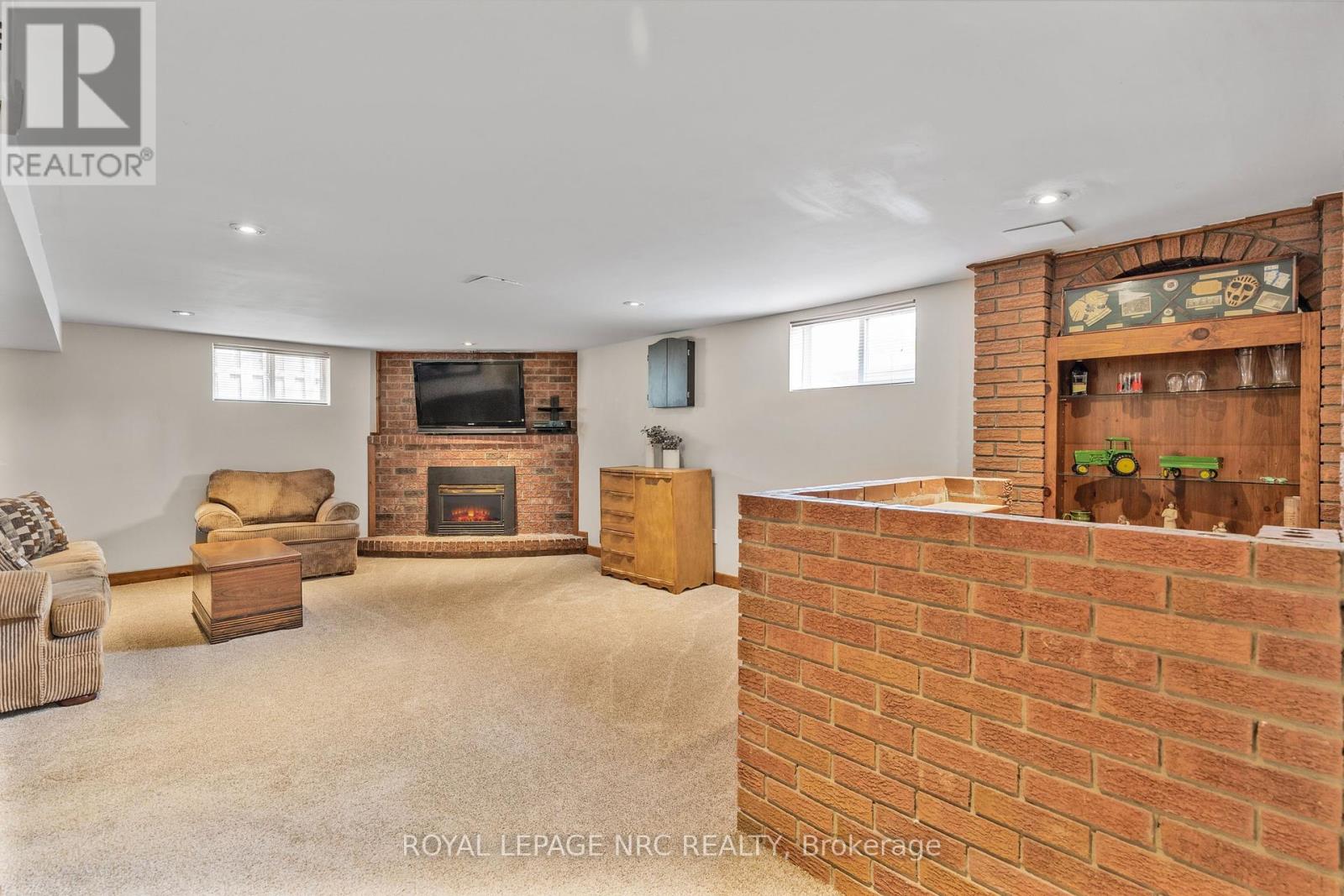 Photo 24 of 4 Cline Road, Grimsby ON