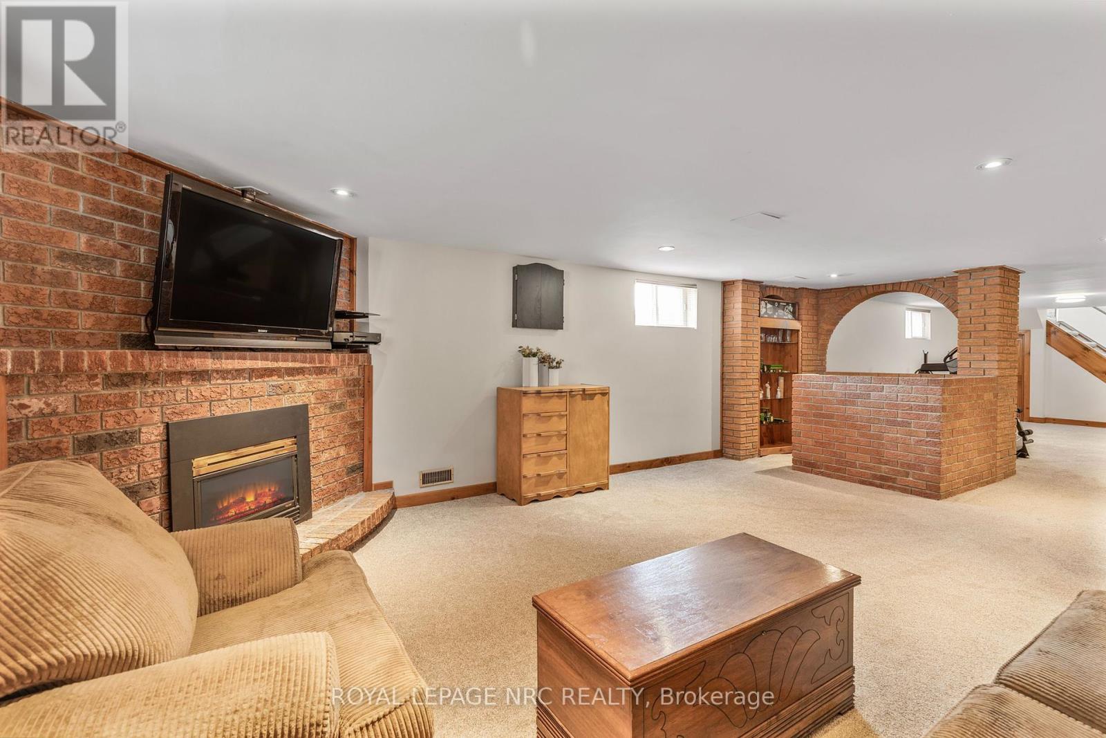 Photo 13 of 4 Cline Road, Grimsby ON