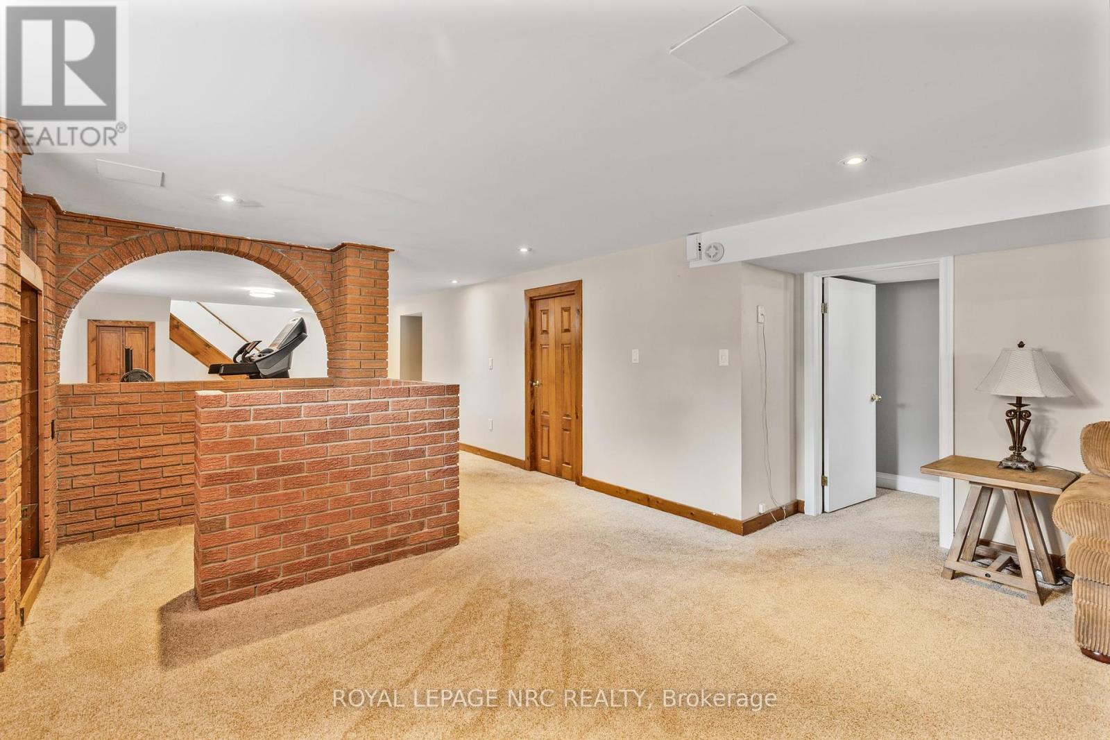 Photo 6 of 4 Cline Road, Grimsby ON