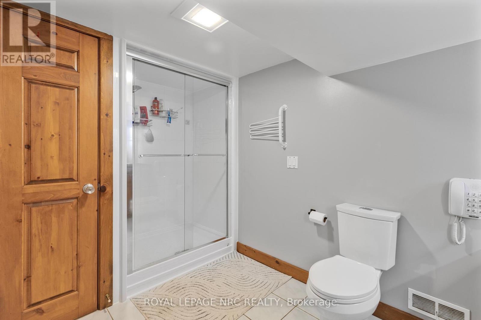 Photo 16 of 4 Cline Road, Grimsby ON