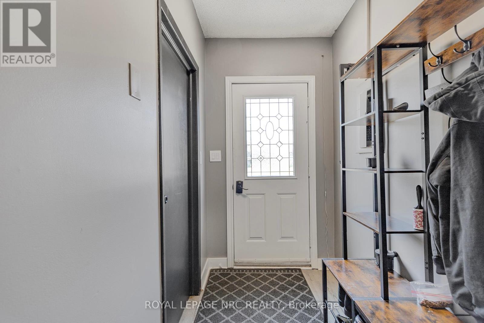 Photo 12 of 4 Cline Road, Grimsby ON