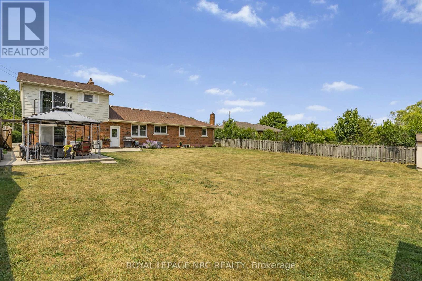 Photo 15 of 4 Cline Road, Grimsby ON