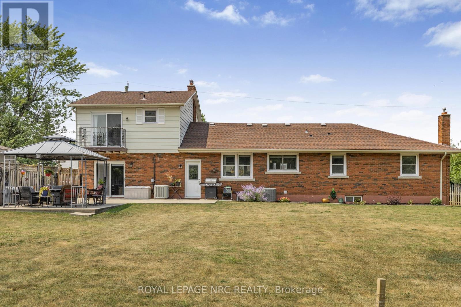 Photo 32 of 4 Cline Road, Grimsby ON