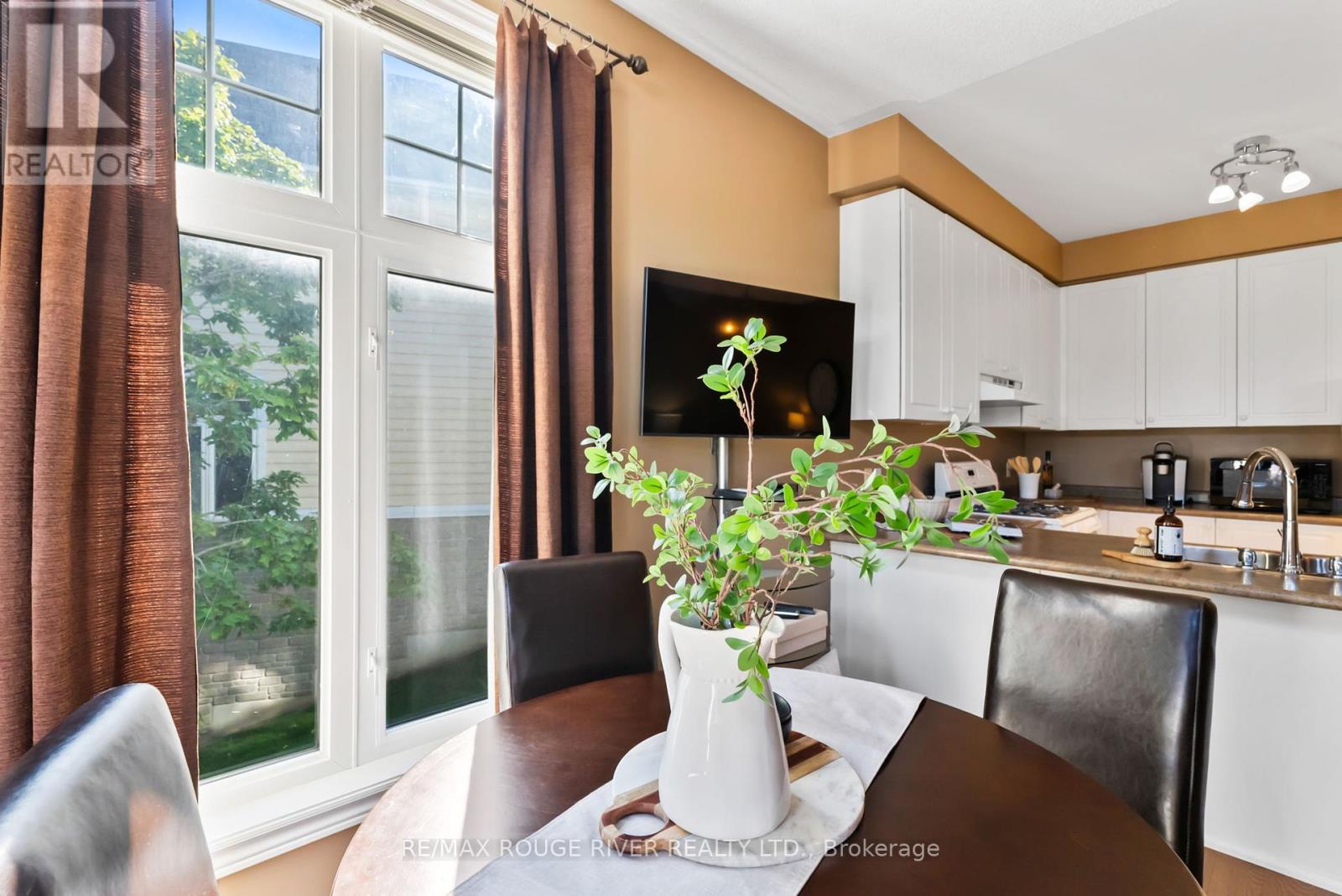 Photo 8 of 35 2800 Courtice Road, Clarington ON