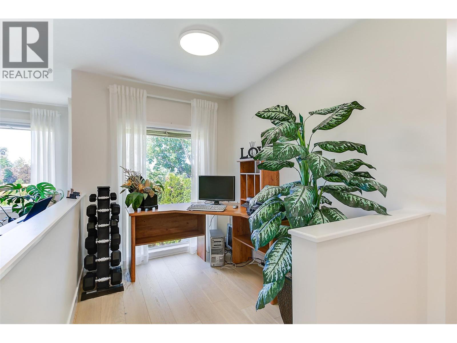 Photo 2 of 1420 Bentien Road, Kelowna BC