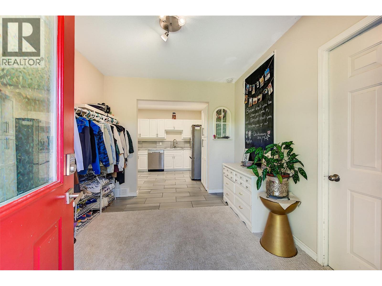 Photo 1 of 1420 Bentien Road, Kelowna BC