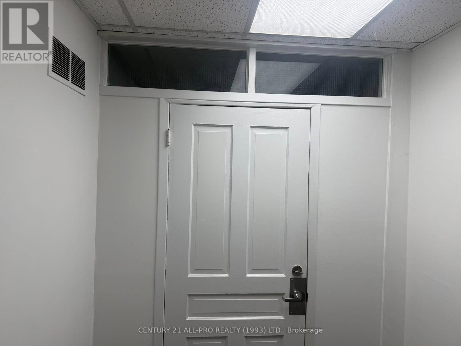Photo 25 of 17 King Street E, Cobourg ON