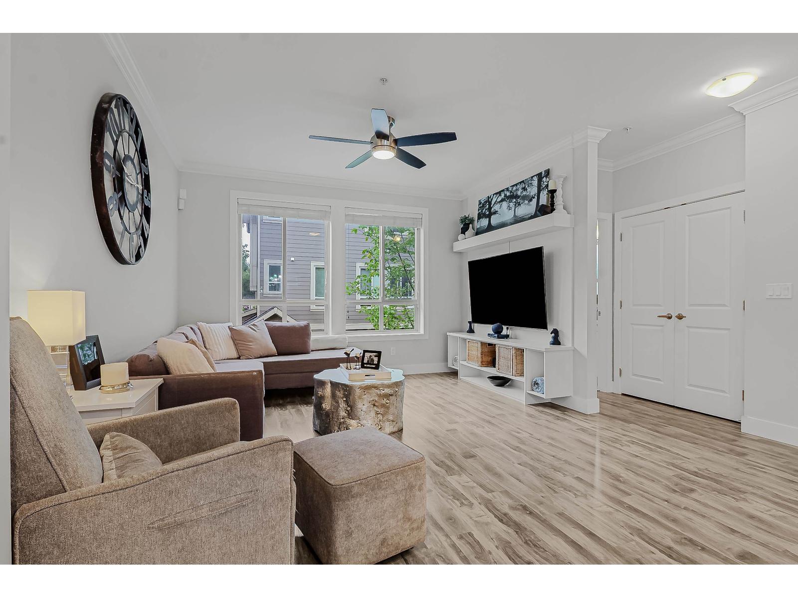 Photo 7 of 36 19913 70 Avenue, Langley BC