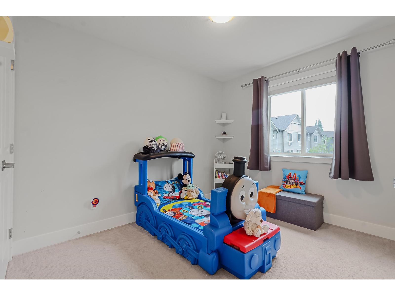 Photo 19 of 36 19913 70 Avenue, Langley BC
