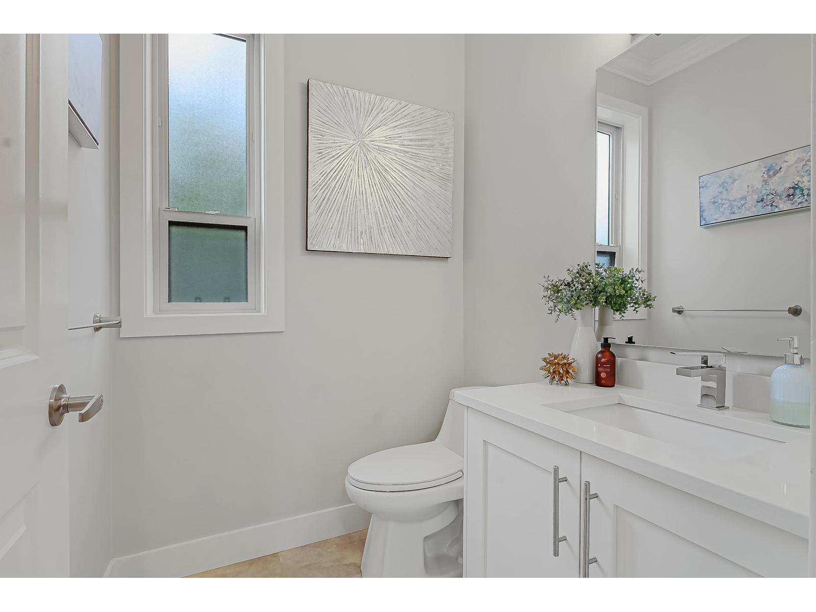 Photo 9 of 36 19913 70 Avenue, Langley BC