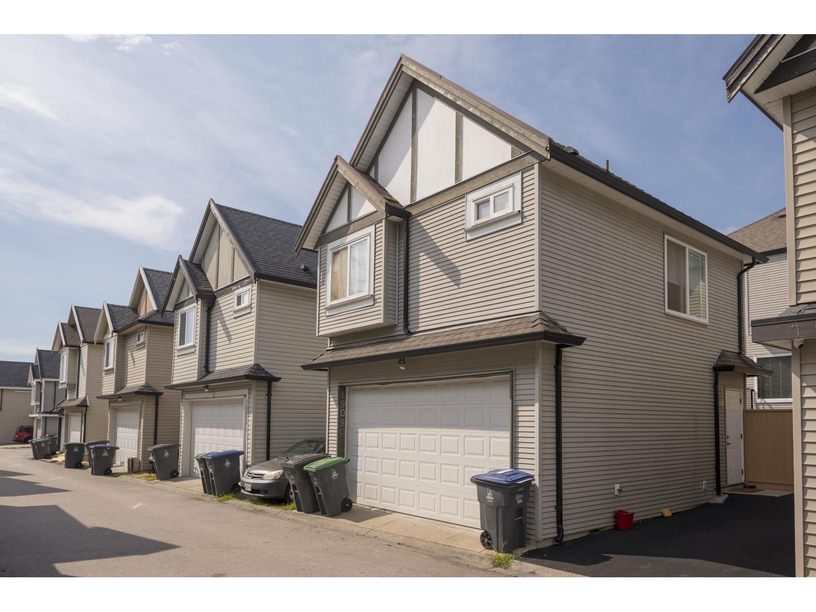 Photo 16 of 19090 68 Avenue, Surrey BC