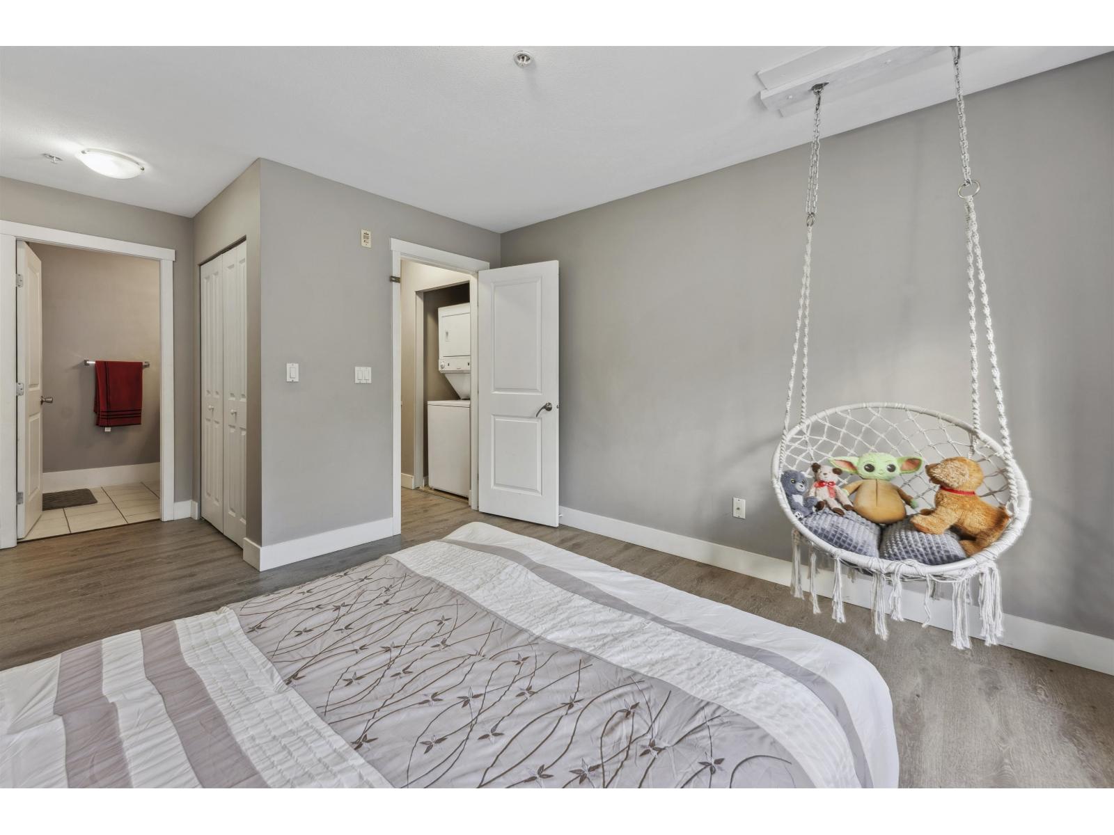 Photo 12 of 92 12040 68 Avenue, Surrey BC
