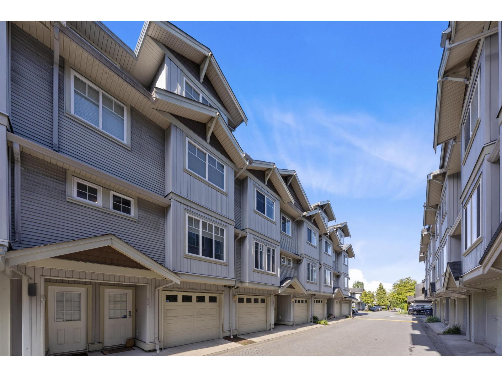 Photo 6 of 92 12040 68 Avenue, Surrey BC