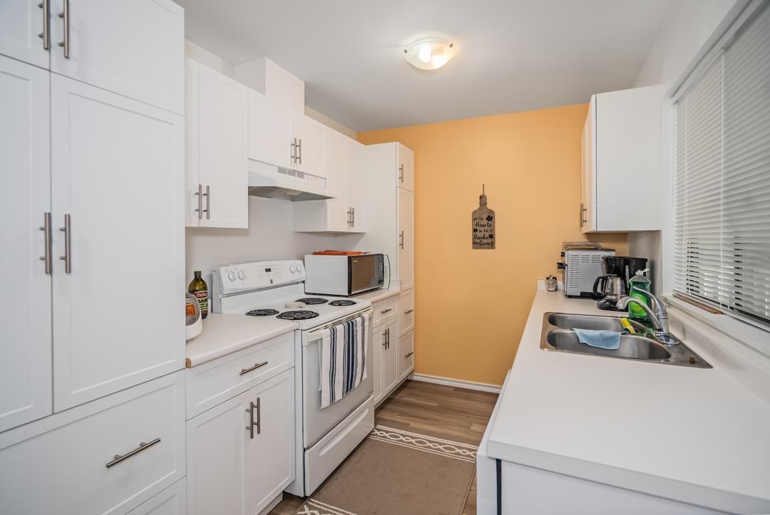 Photo 12 of 35340 Selkirk Avenue, Abbotsford BC