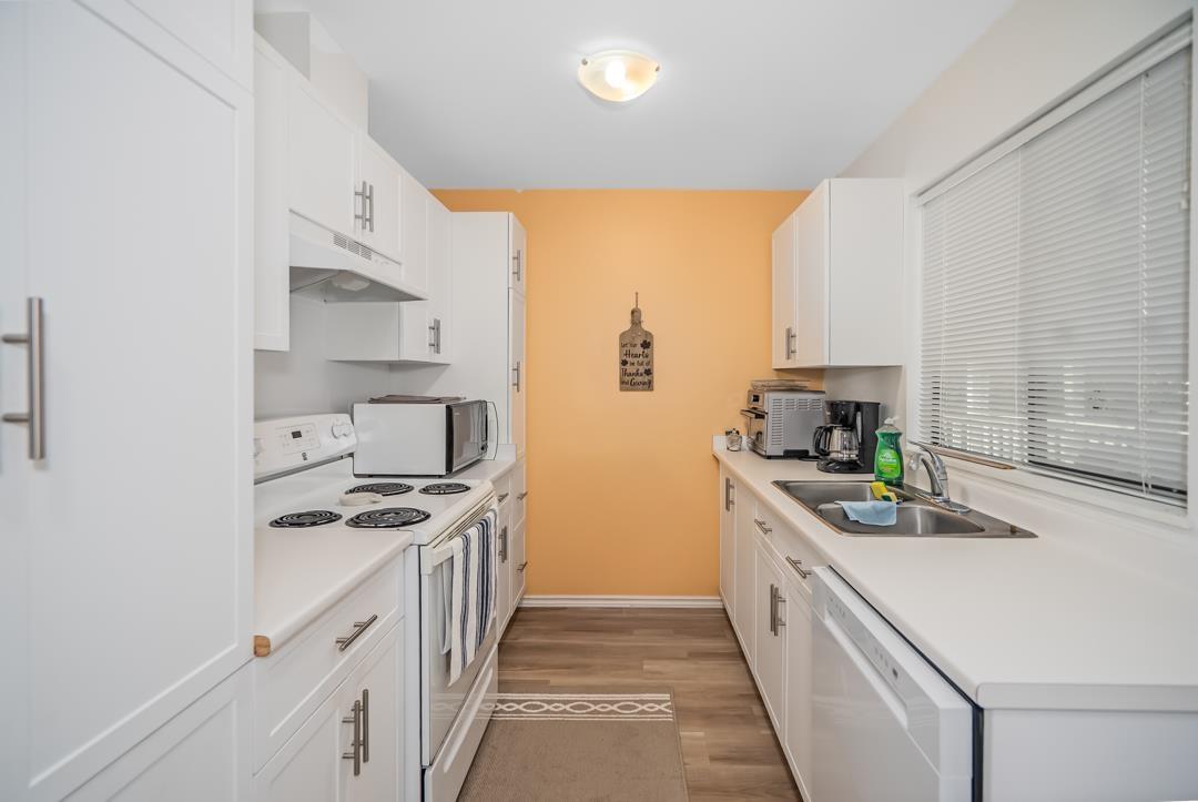 Photo 13 of 35340 Selkirk Avenue, Abbotsford BC