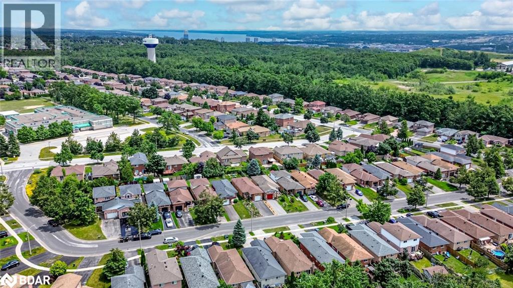 Photo 12 of 132 Benson Drive, Barrie ON