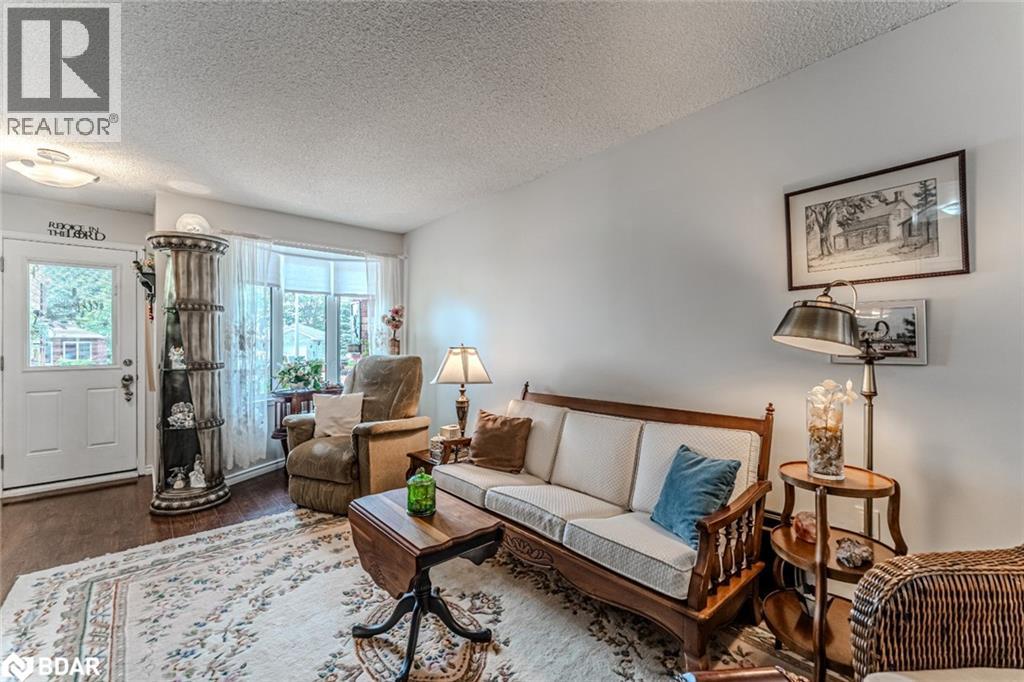 Photo 17 of 132 Benson Drive, Barrie ON