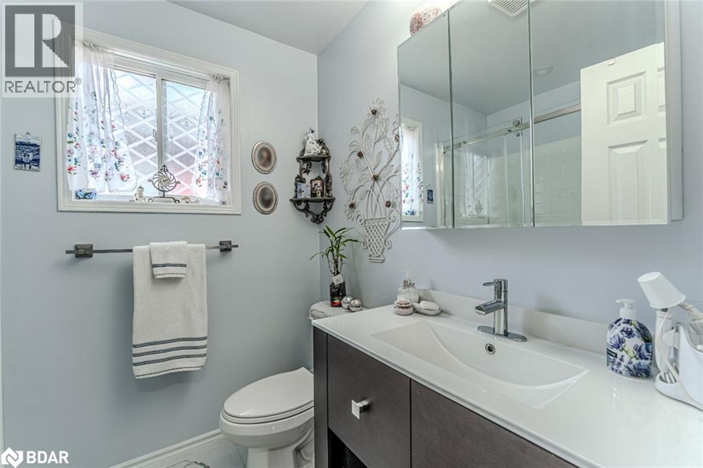 Photo 7 of 132 Benson Drive, Barrie ON