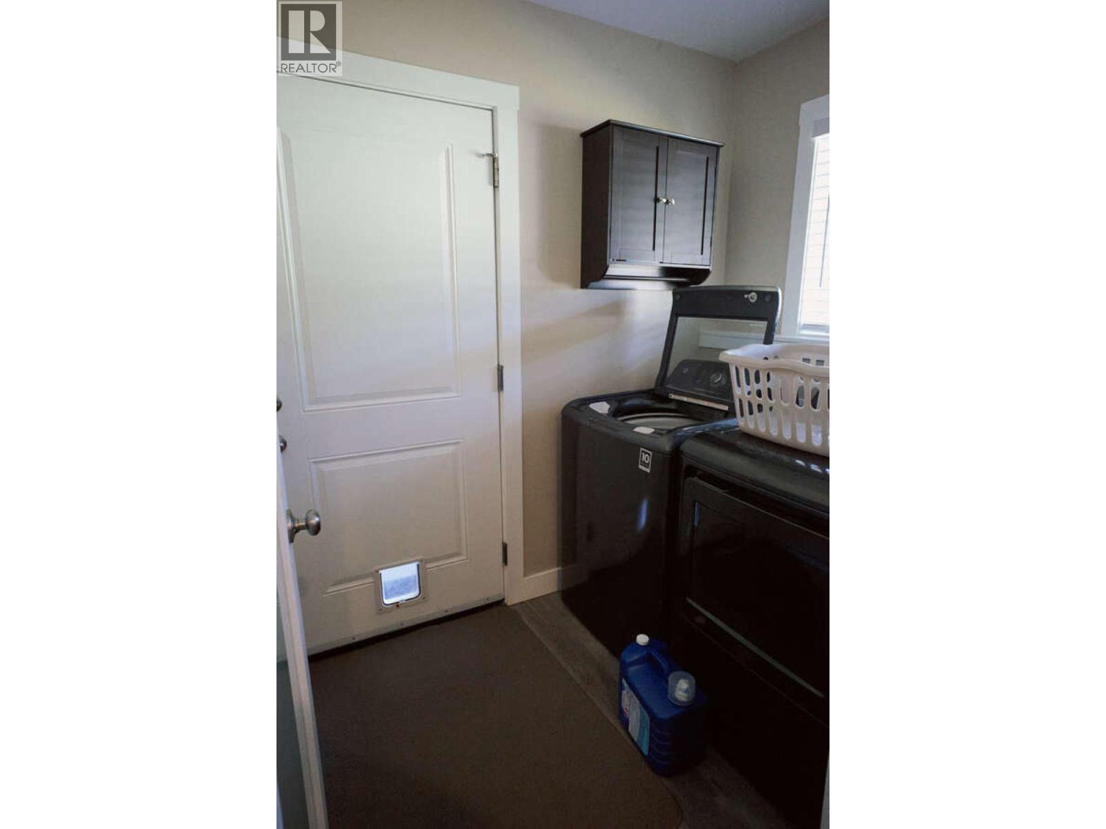 5237 SMITH AVENUE, Terrace