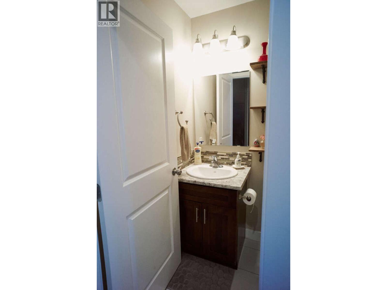 5237 SMITH AVENUE, Terrace