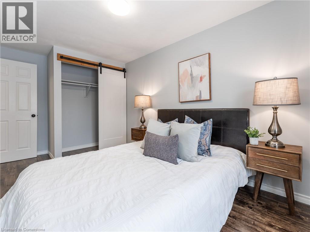 Photo 14 of 68 Gledhill Crescent, Hamilton ON