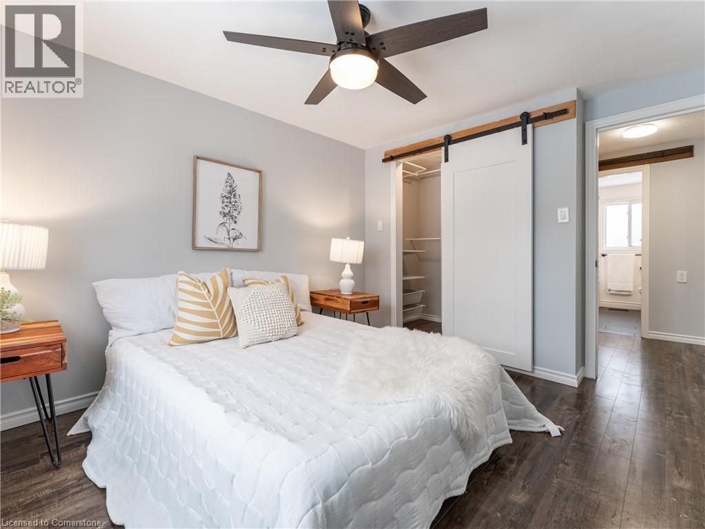 Photo 17 of 68 Gledhill Crescent, Hamilton ON
