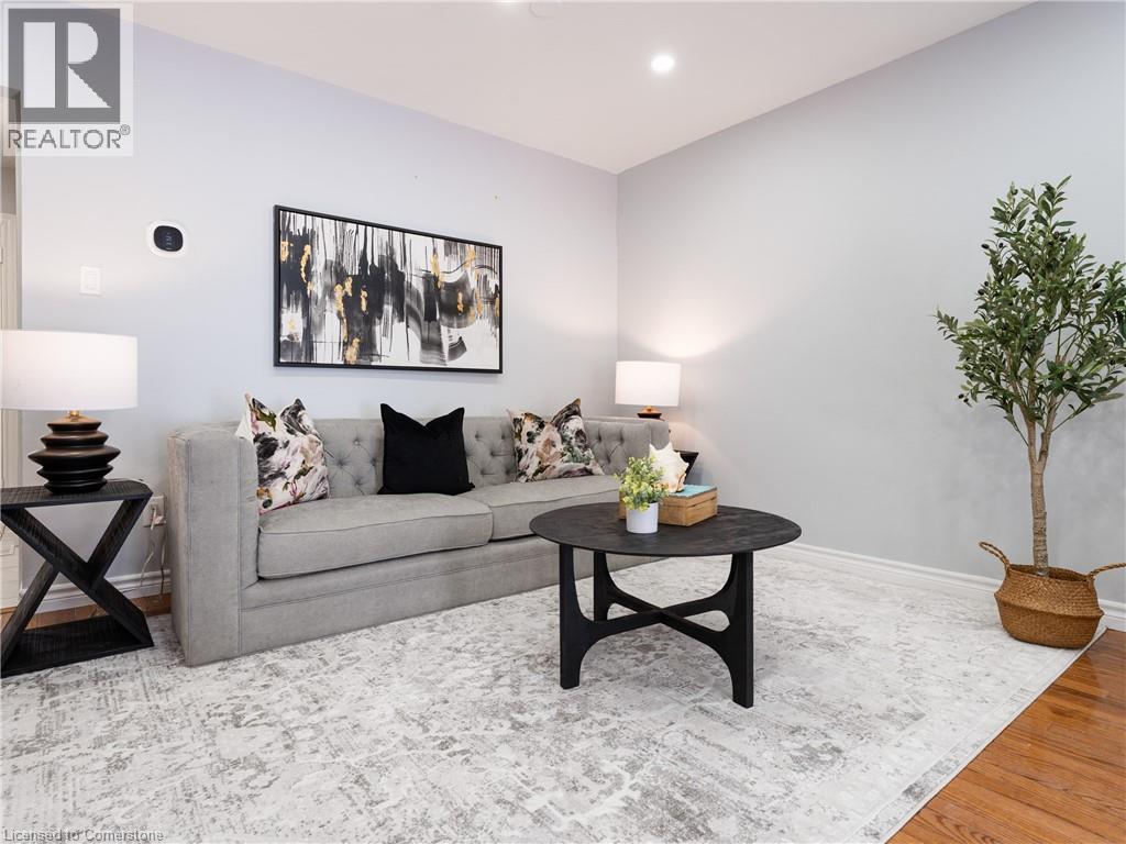 Photo 28 of 68 Gledhill Crescent, Hamilton ON