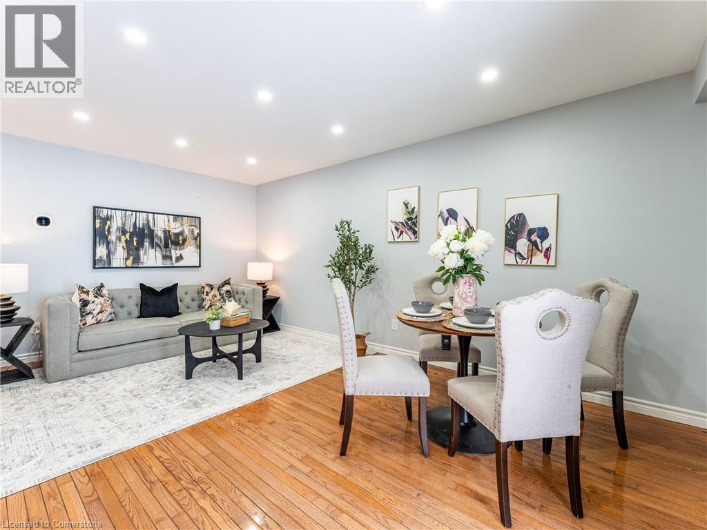 Photo 30 of 68 Gledhill Crescent, Hamilton ON