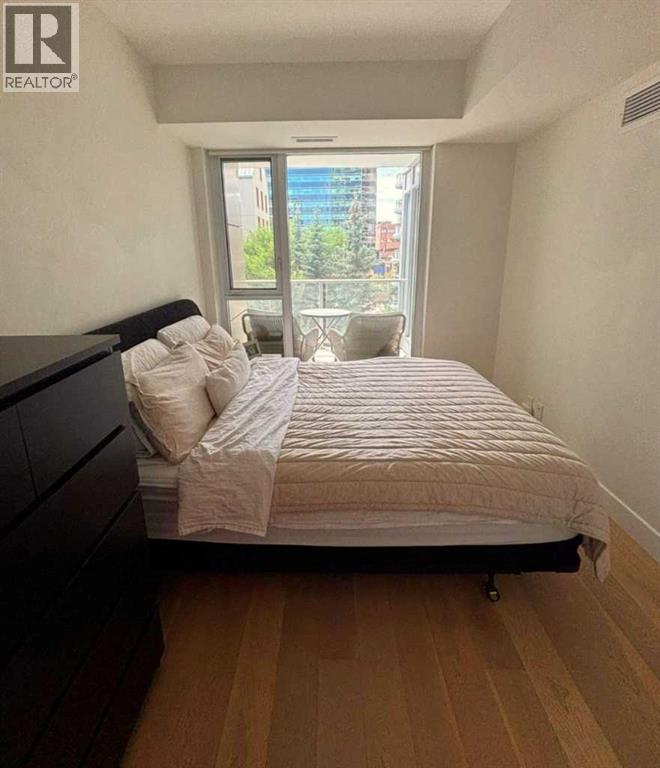 Photo 5 of 413 1025 5 Avenue Sw, Calgary AB