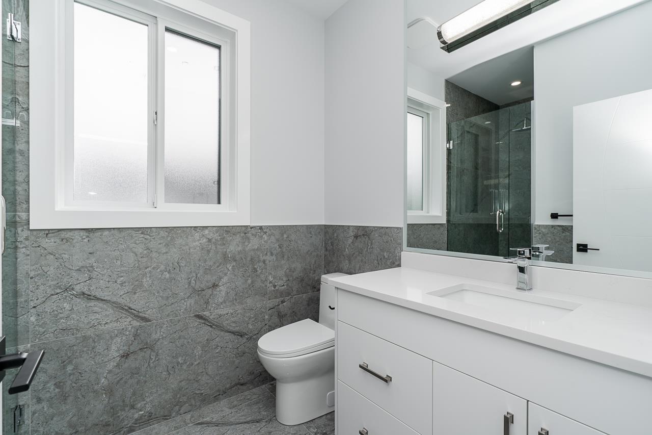 Photo 16 of 7121 204 A Street, Langley BC
