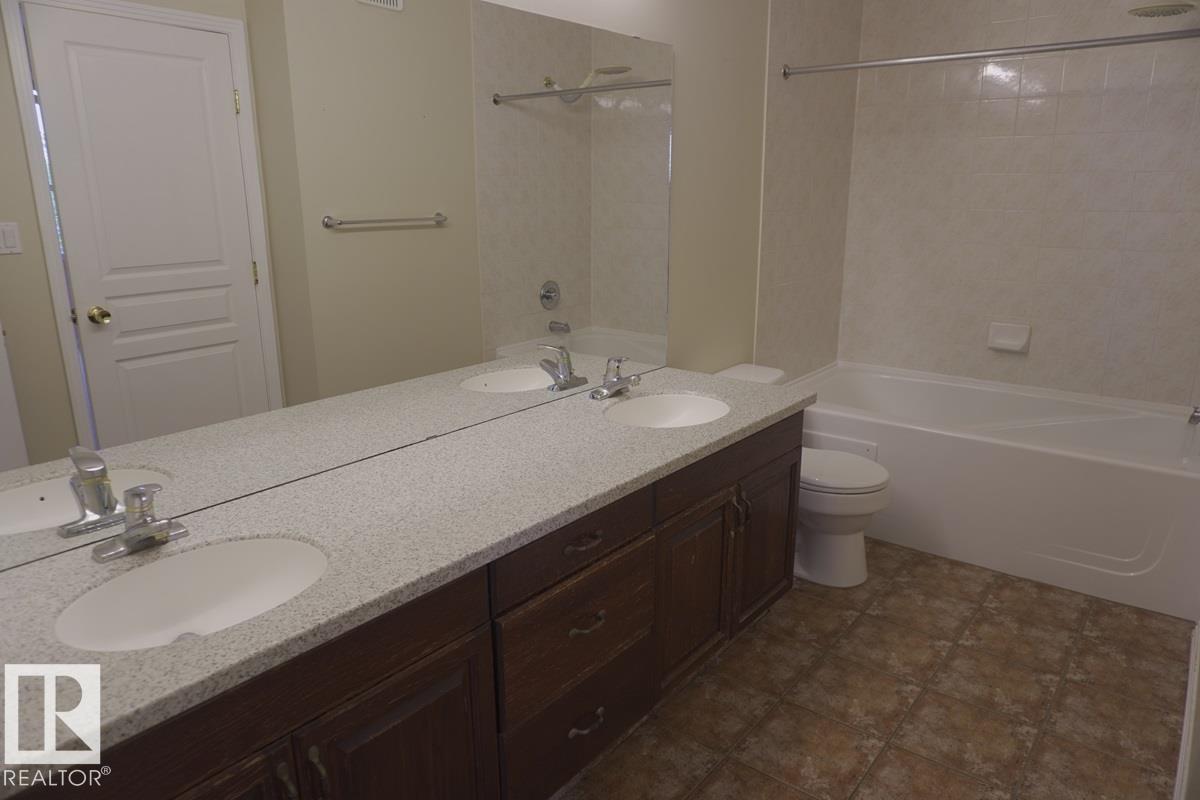 Photo 10 of 434 10023 110 St Nw, Edmonton AB