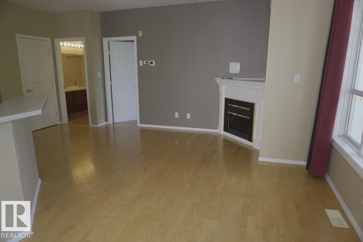 Photo 6 of 434 10023 110 St Nw, Edmonton AB