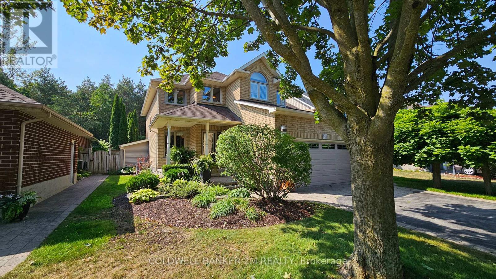 Photo 2 of 348 Ryerson Crescent, Oshawa ON