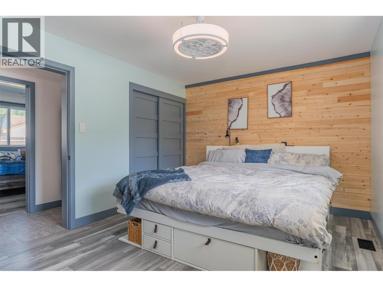 301 SYLVIA Crescent, Trail