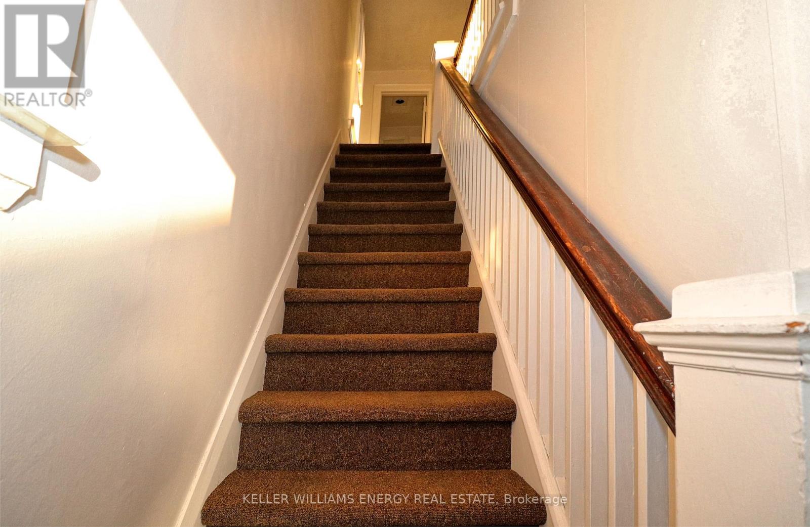 Photo 7 of 1 20 Colborne Street W, Oshawa ON