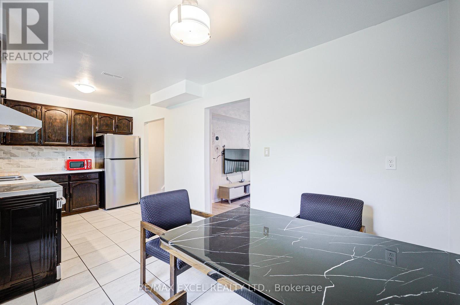 Photo 13 of 1 20 Crockamhill Drive, Toronto ON