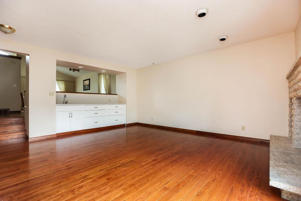 Photo 13 of 23 Malmsbury Avenue, Winnipeg MB