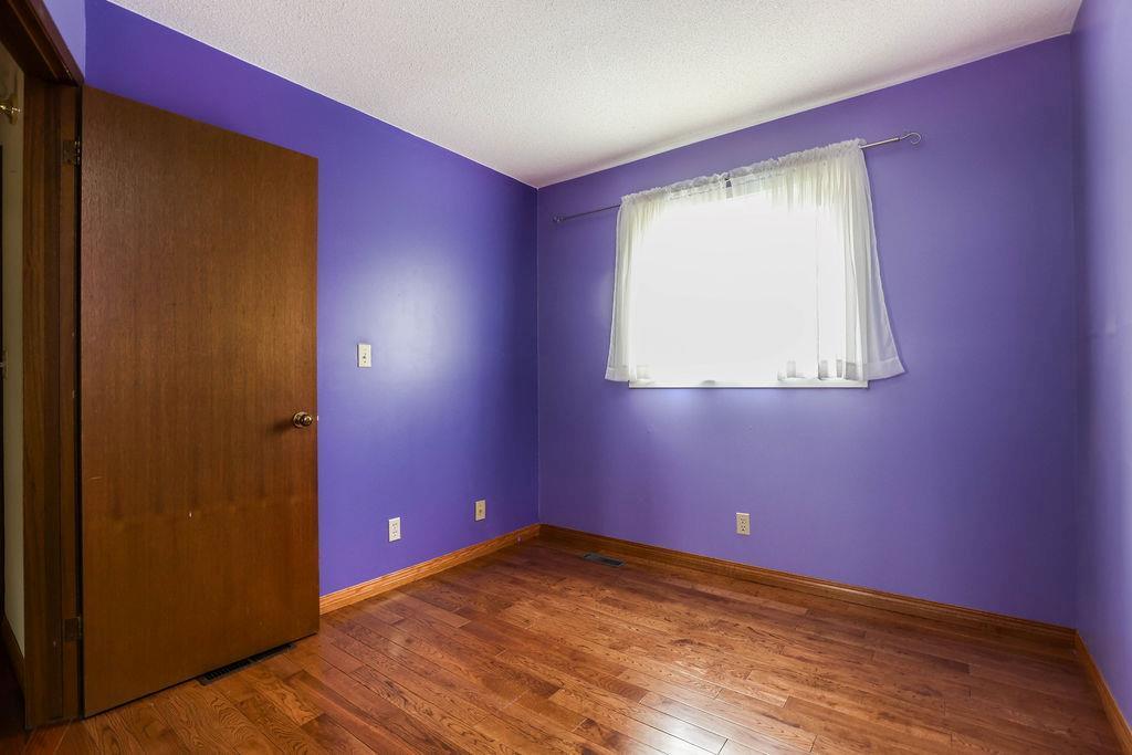 Photo 4 of 23 Malmsbury Avenue, Winnipeg MB