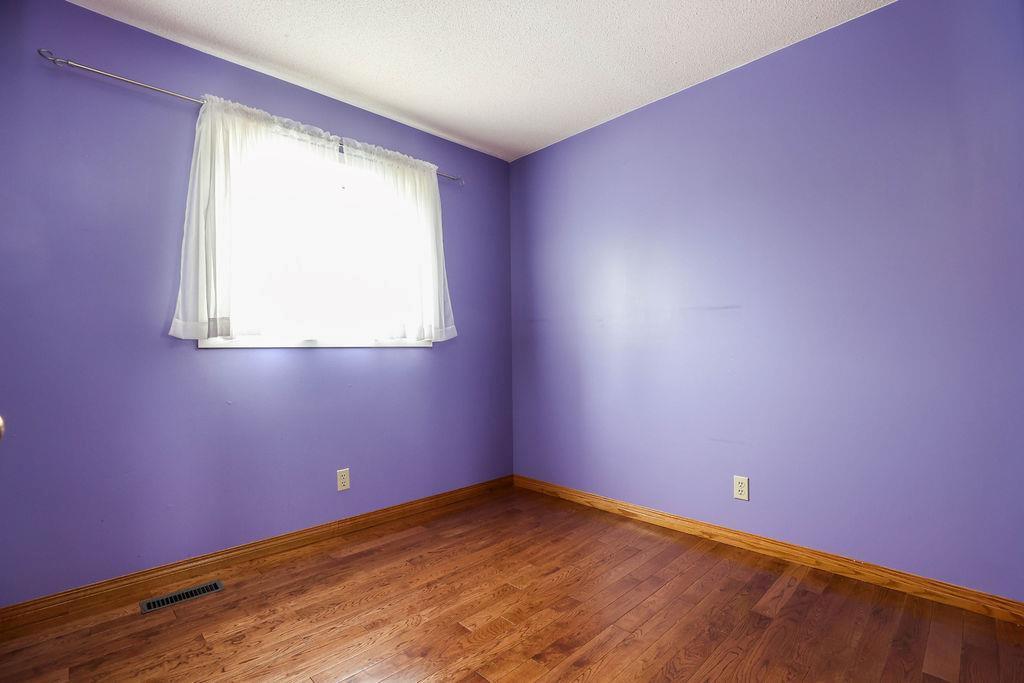 Photo 21 of 23 Malmsbury Avenue, Winnipeg MB