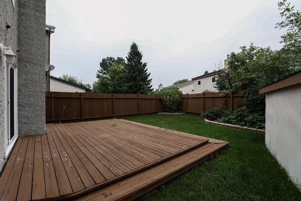 Photo 8 of 23 Malmsbury Avenue, Winnipeg MB