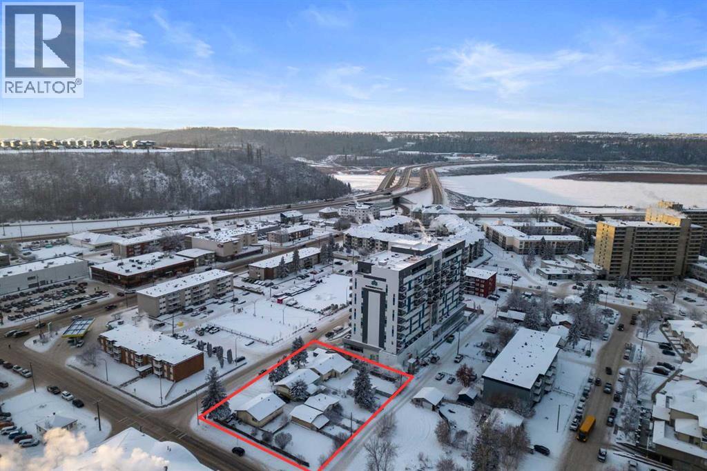 Photo 8 of 10102 10104 10106 Manning Avenue, Fort Mcmurray AB