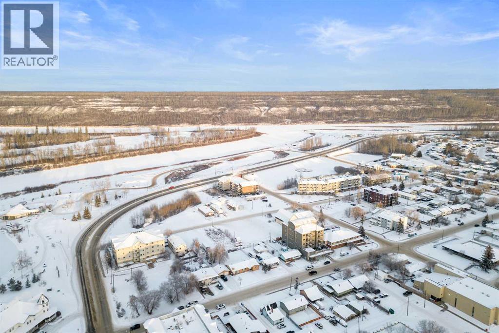 Photo 7 of 10102 10104 10106 Manning Avenue, Fort Mcmurray AB