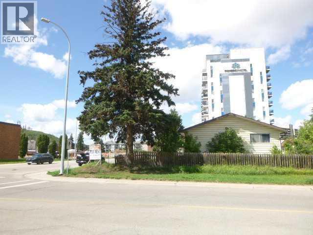 Photo 12 of 10102 10104 10106 Manning Avenue, Fort Mcmurray AB