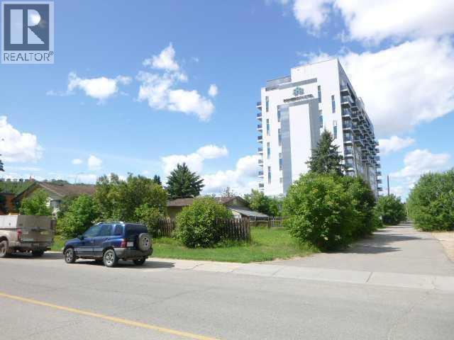 Photo 4 of 10102 10104 10106 Manning Avenue, Fort Mcmurray AB