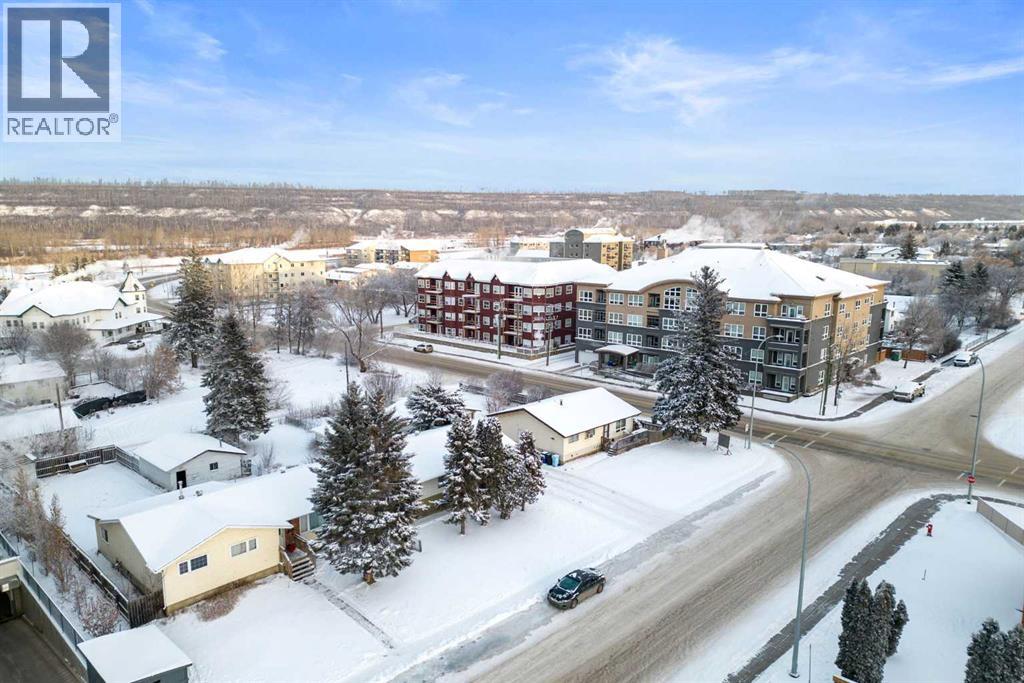 Photo 9 of 10102 10104 10106 Manning Avenue, Fort Mcmurray AB