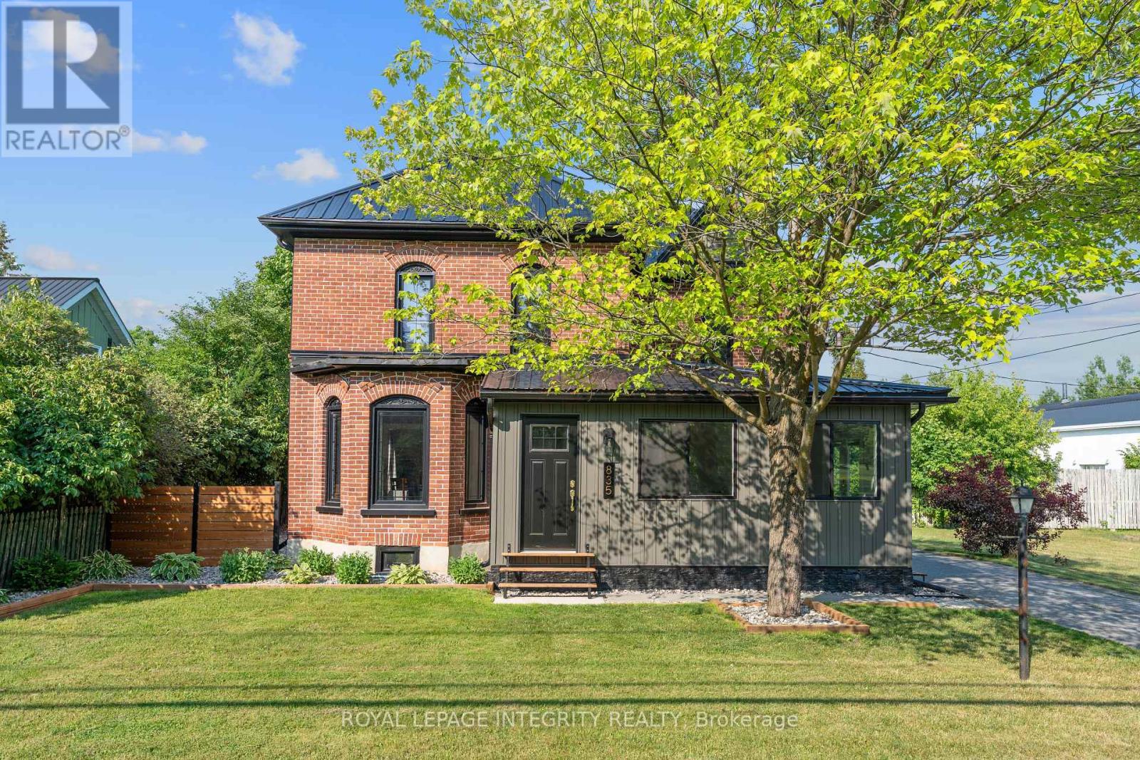 Photo 21 of 835 Prescott Street, North Grenville ON