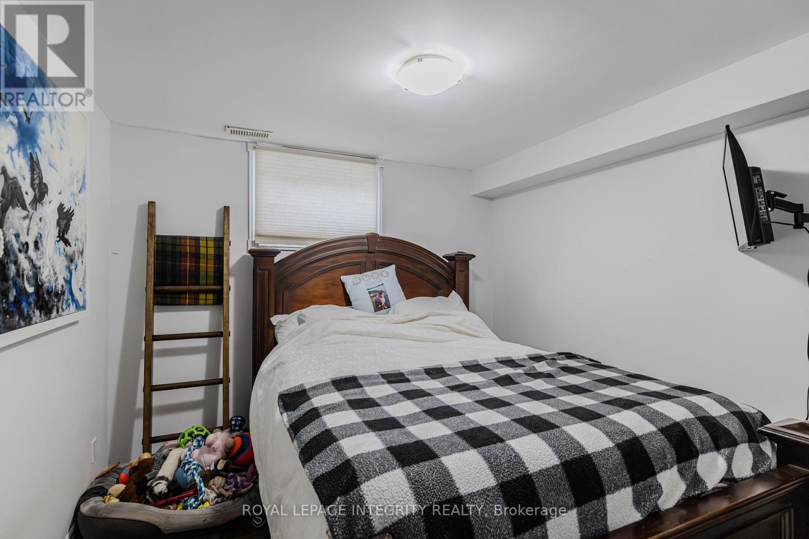 Photo 29 of 153 Glamorgan Drive, Ottawa ON