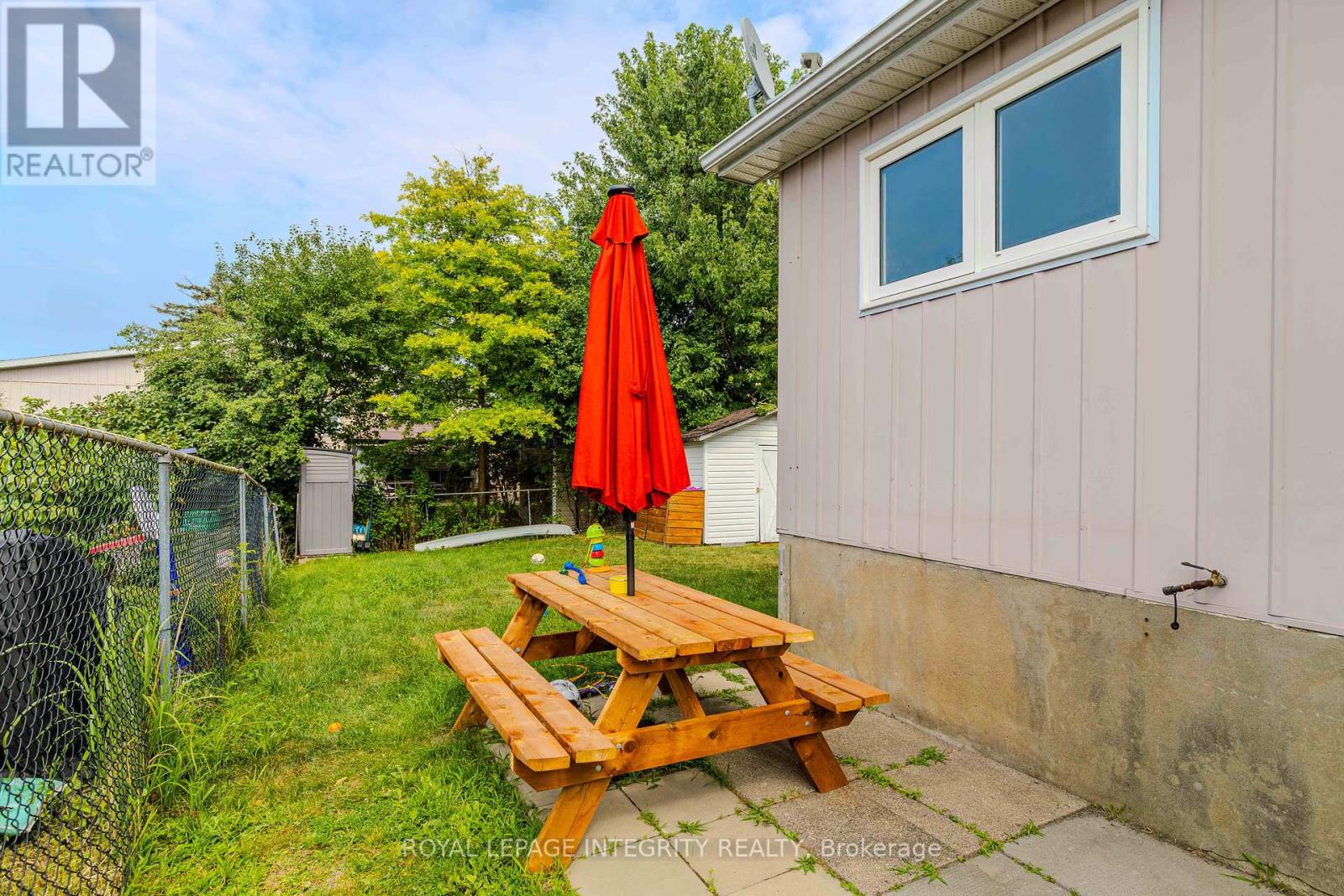Photo 31 of 153 Glamorgan Drive, Ottawa ON