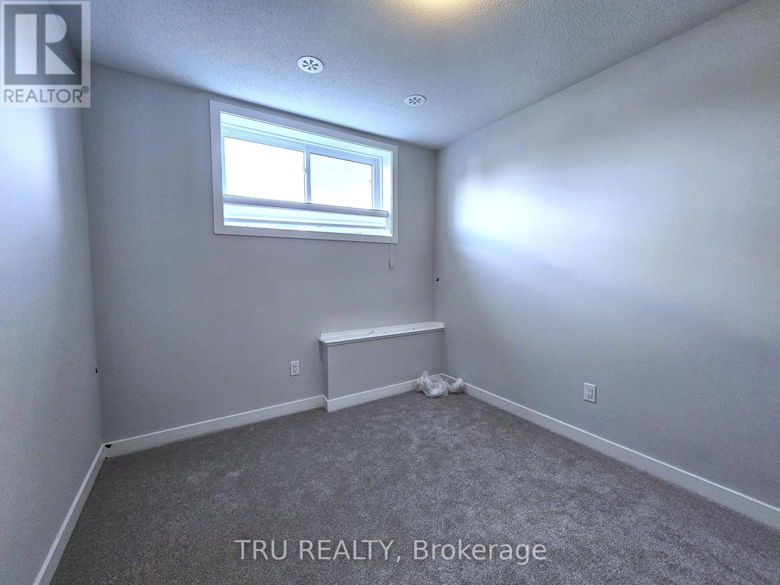 Photo 14 of 206 Mishi Private, Ottawa ON