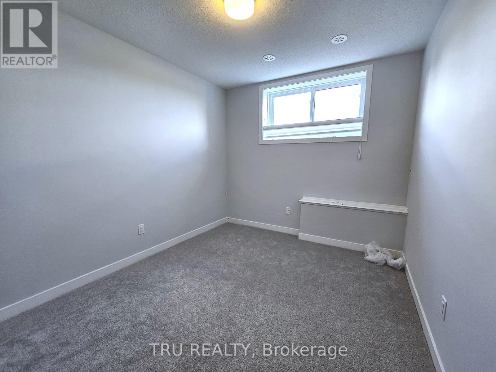 Photo 16 of 206 Mishi Private, Ottawa ON